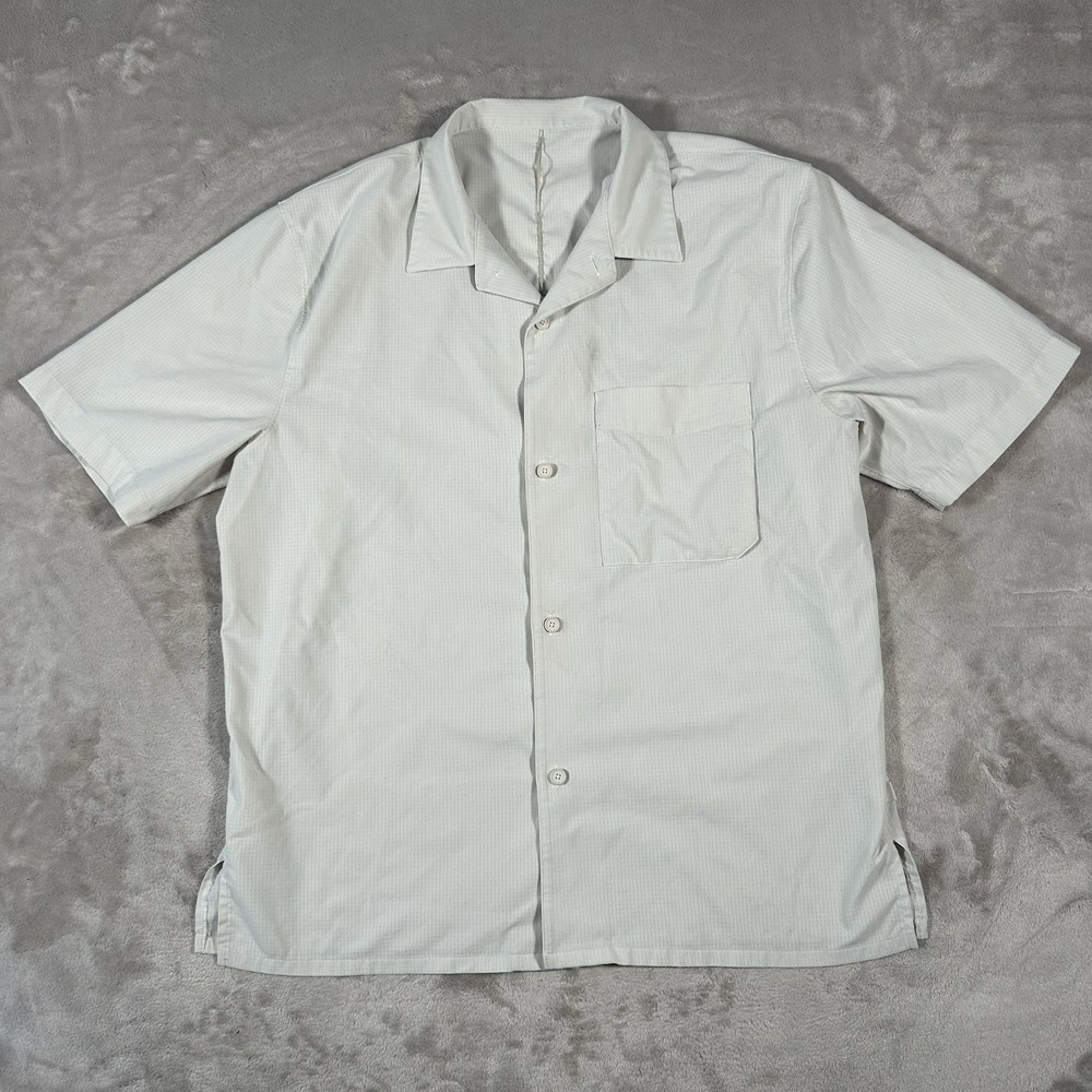 lululemon athletica Light Gray Short Sleeve Button-Down Shirt